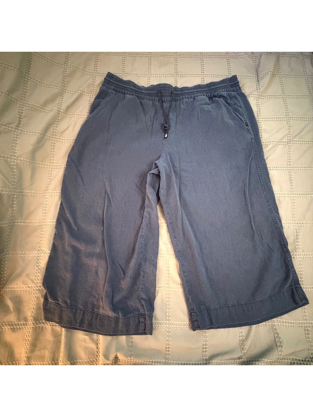 Time and Tru Women's Linen Rayon Navy Blue Cropped Pants/Culottes/Flowy
